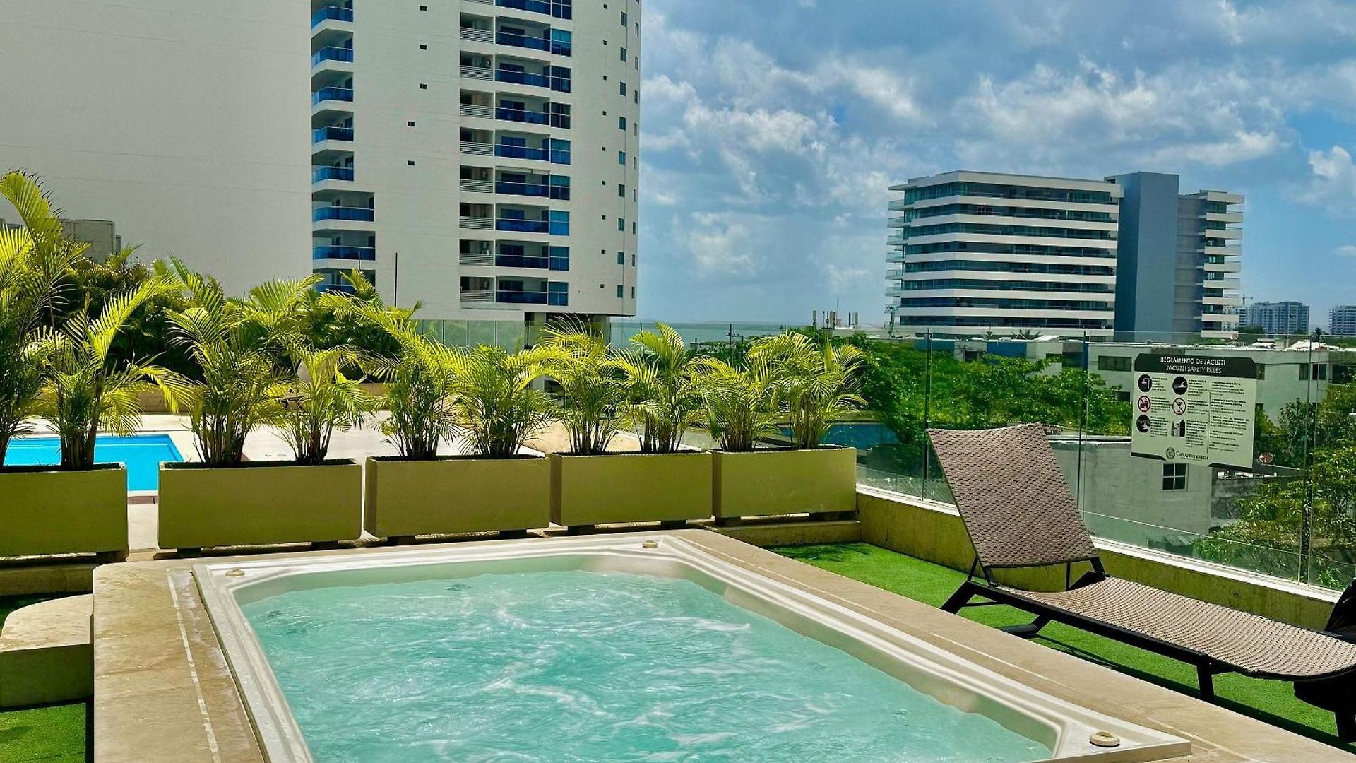Loft Vistas Mar. Crespo Piscina Y Jacuzzi