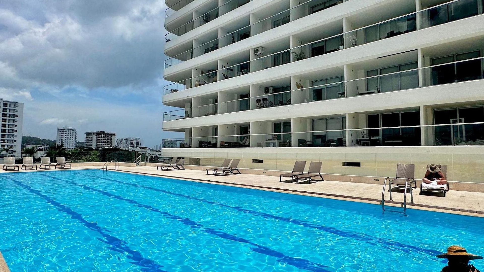 Loft Vistas Mar. Crespo Piscina Y Jacuzzi *